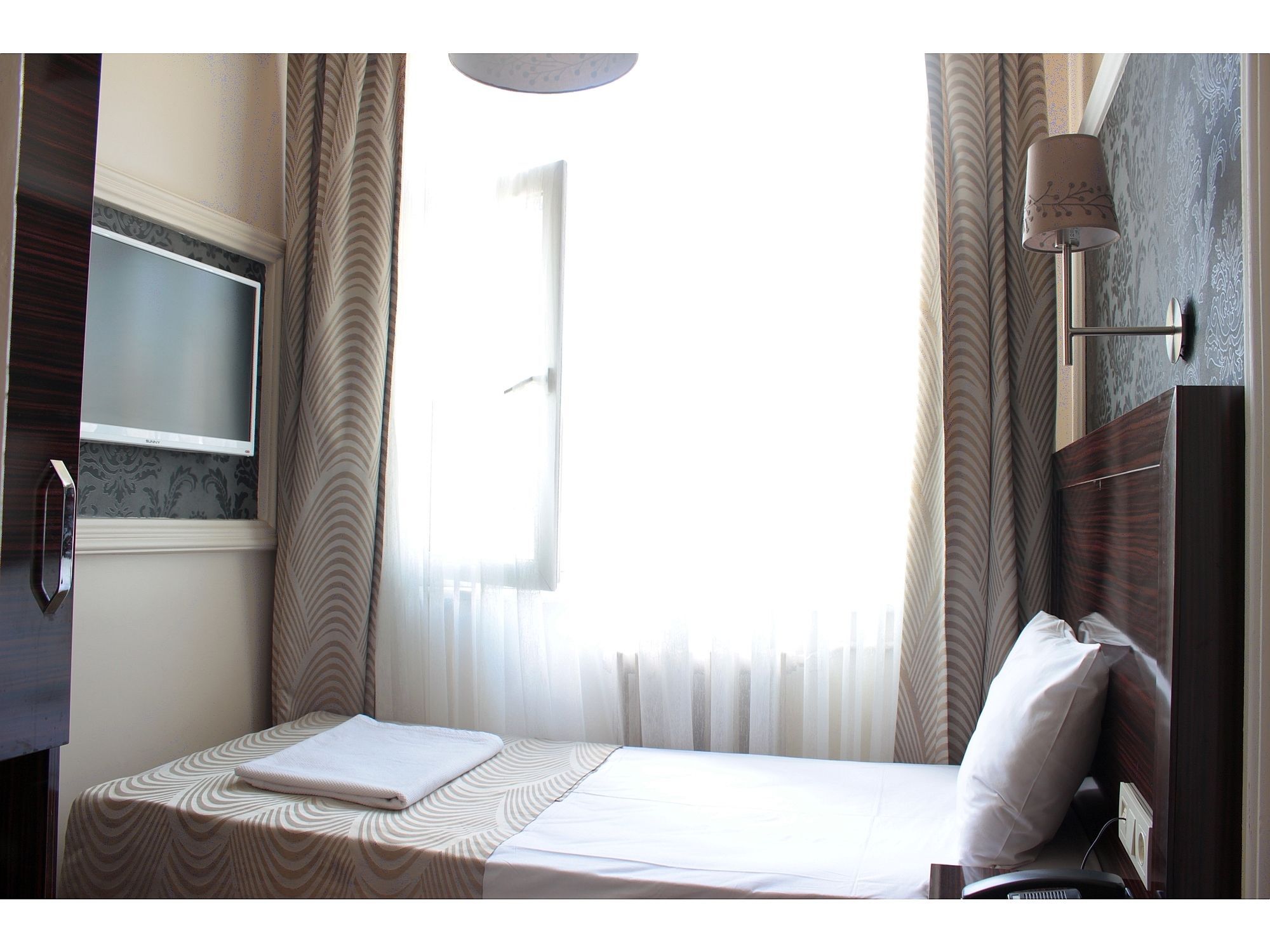 Venus Hotel Taksim Istanbul Exterior photo